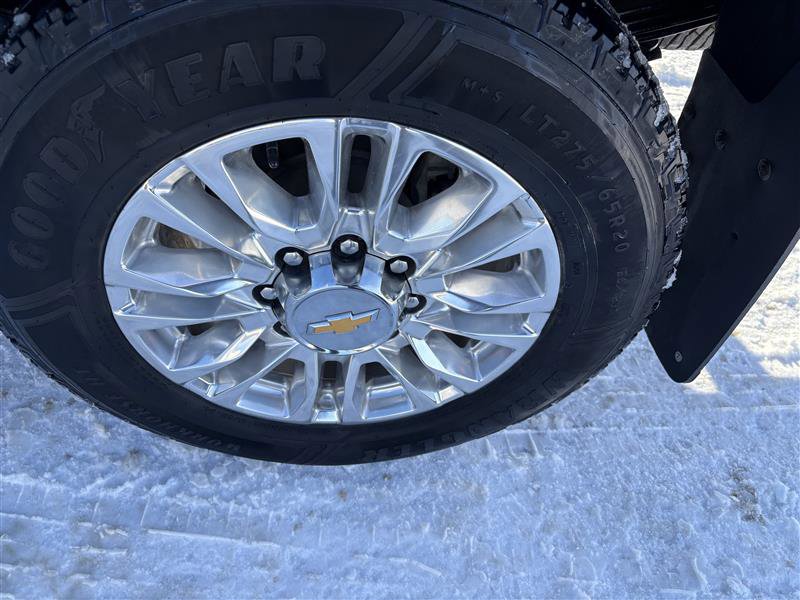 Used 2022 Chevrolet Silverado 3500 High Country w/ Technology Package image 6