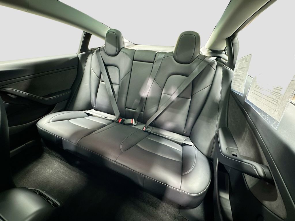 Used 2023 Tesla Model 3 Standard Range image 14