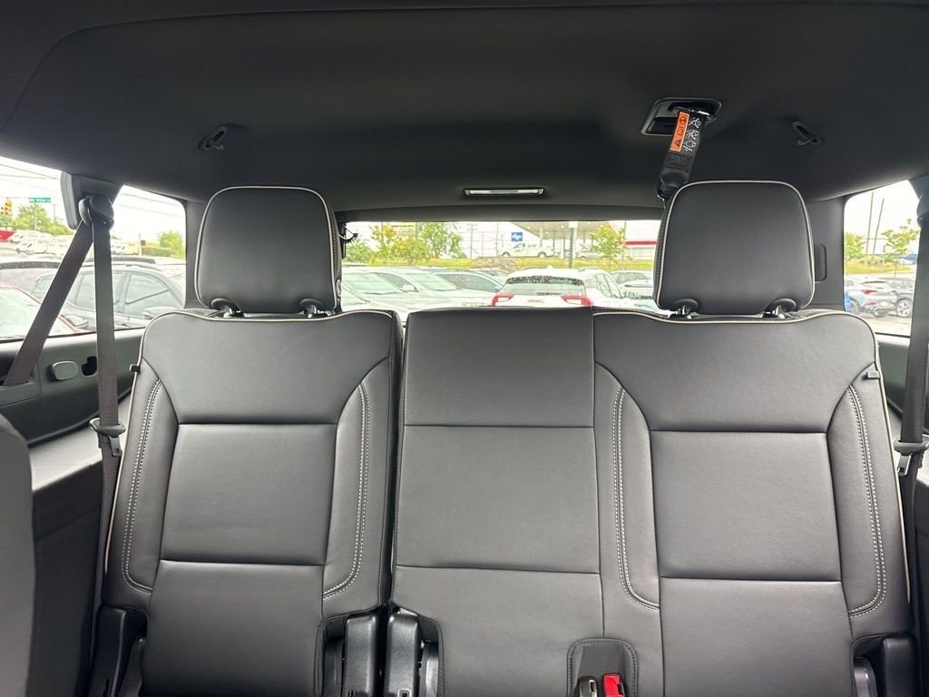 New 2026 GMC Yukon XL Elevation w/ LPO, Elevation Black Package image 28