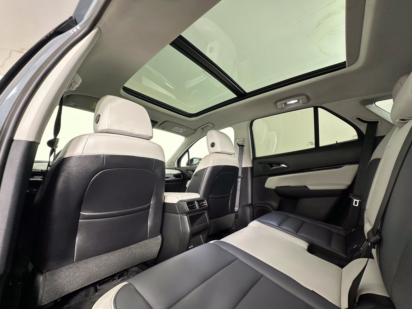 Used 2024 Honda Prologue Touring image 15