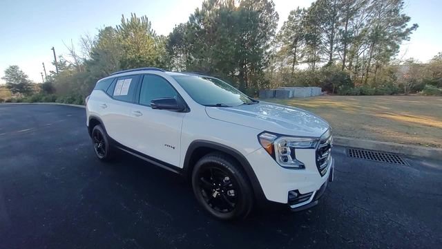 Used 2022 GMC Terrain AT4 w/ Infotainment Package II image 4