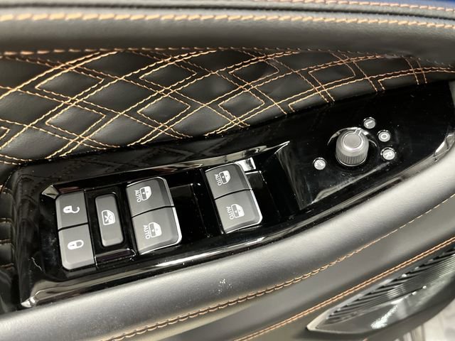 Used 2025 Jeep Grand Cherokee L Summit image 32