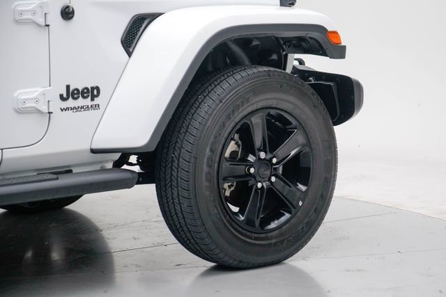Used 2019 Jeep Wrangler Unlimited Sahara AWD/4WD image 7