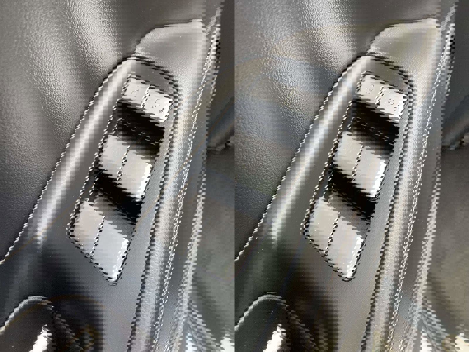 Used 2025 Lincoln Navigator Reserve image 22