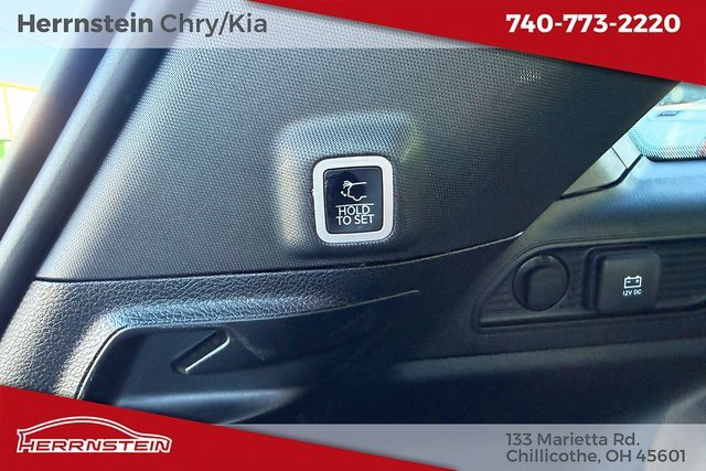 Used 2022 Jeep Grand Cherokee Altitude image 25
