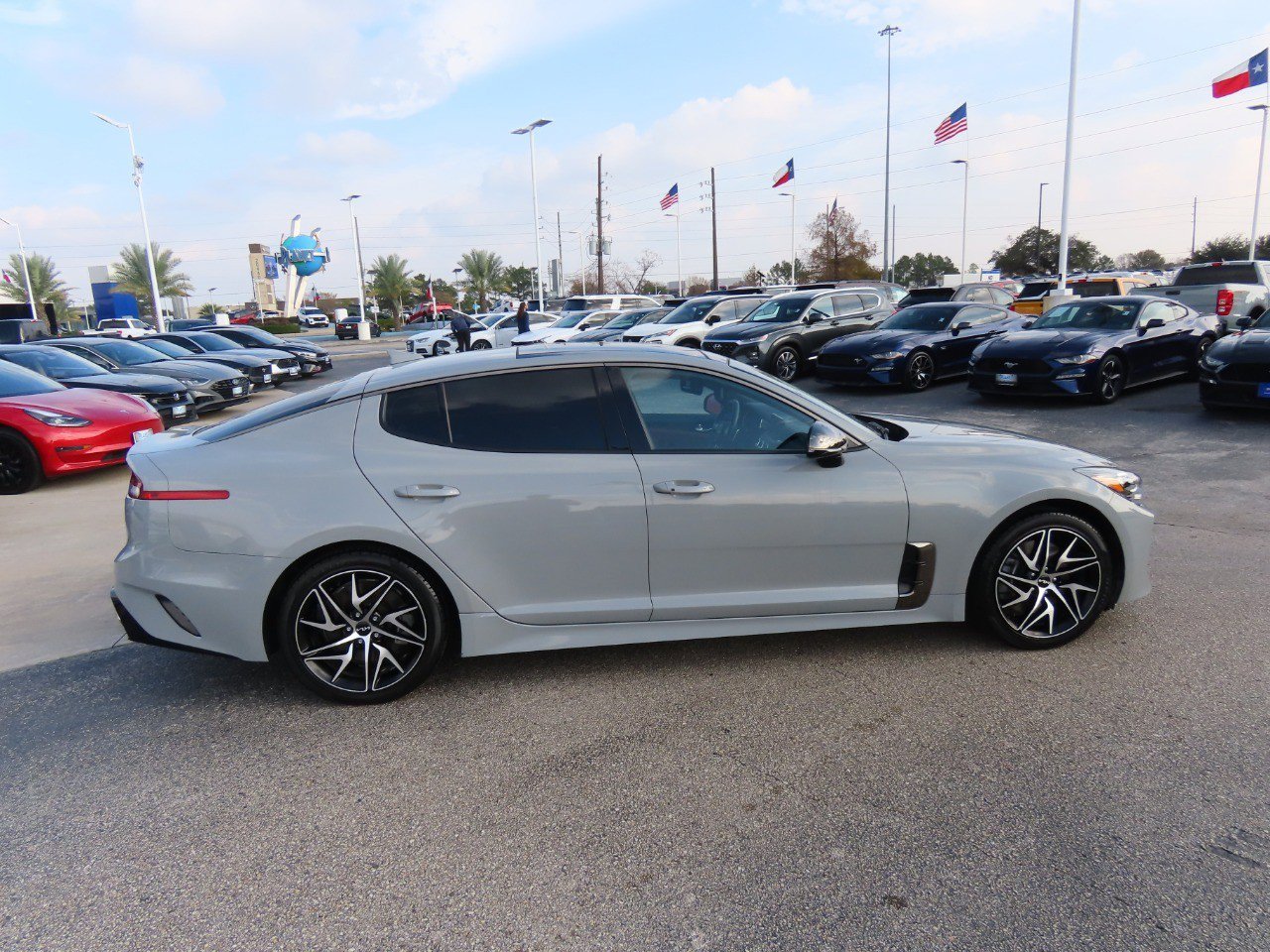 Used 2023 Kia Stinger GT-Line w/ Sun & Sound Package image 10