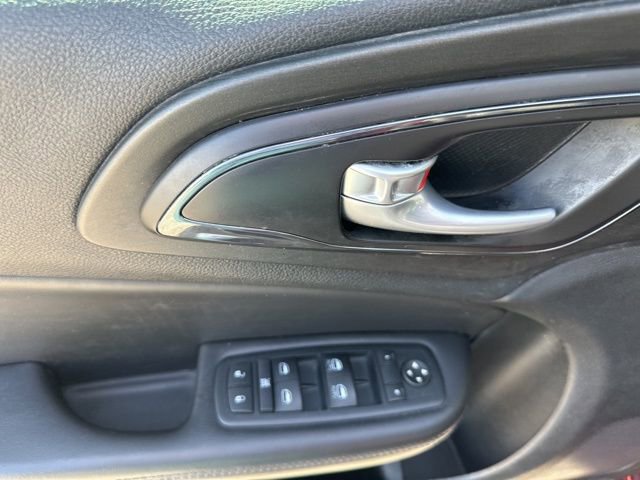 Used 2015 Chrysler 200 S w/ Comfort Group AWD/4WD image 13