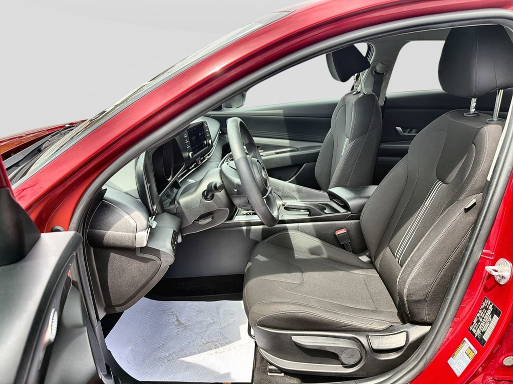 Certified 2023 Hyundai Elantra SEL FWD image 15