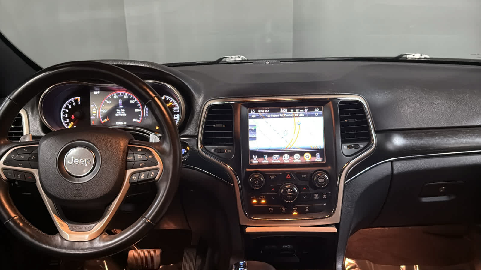 Used 2014 Jeep Grand Cherokee Limited w/ Luxury Group II AWD/4WD image 26