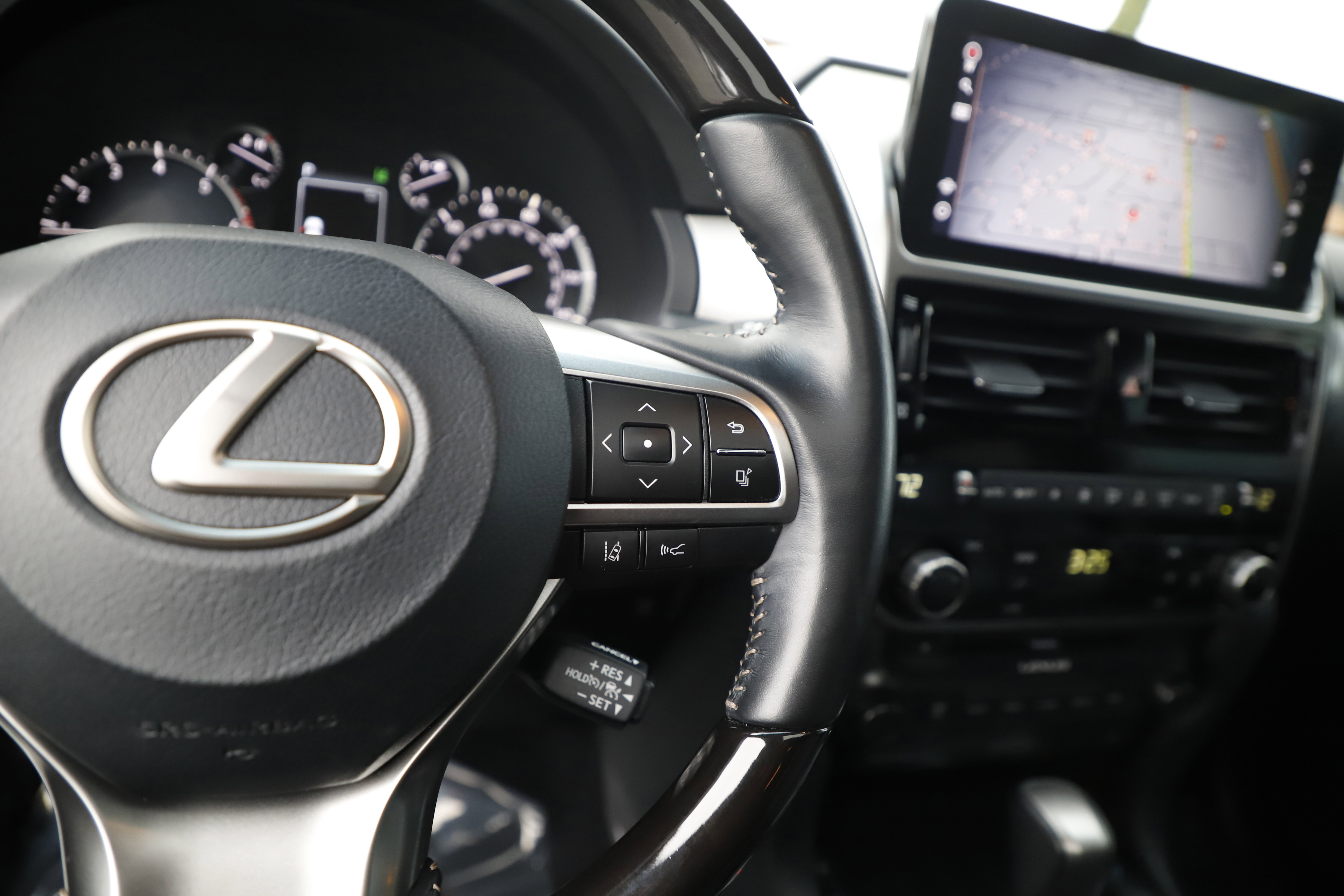 Used 2022 Lexus GX 460 Luxury w/ Sport Design Package image 23