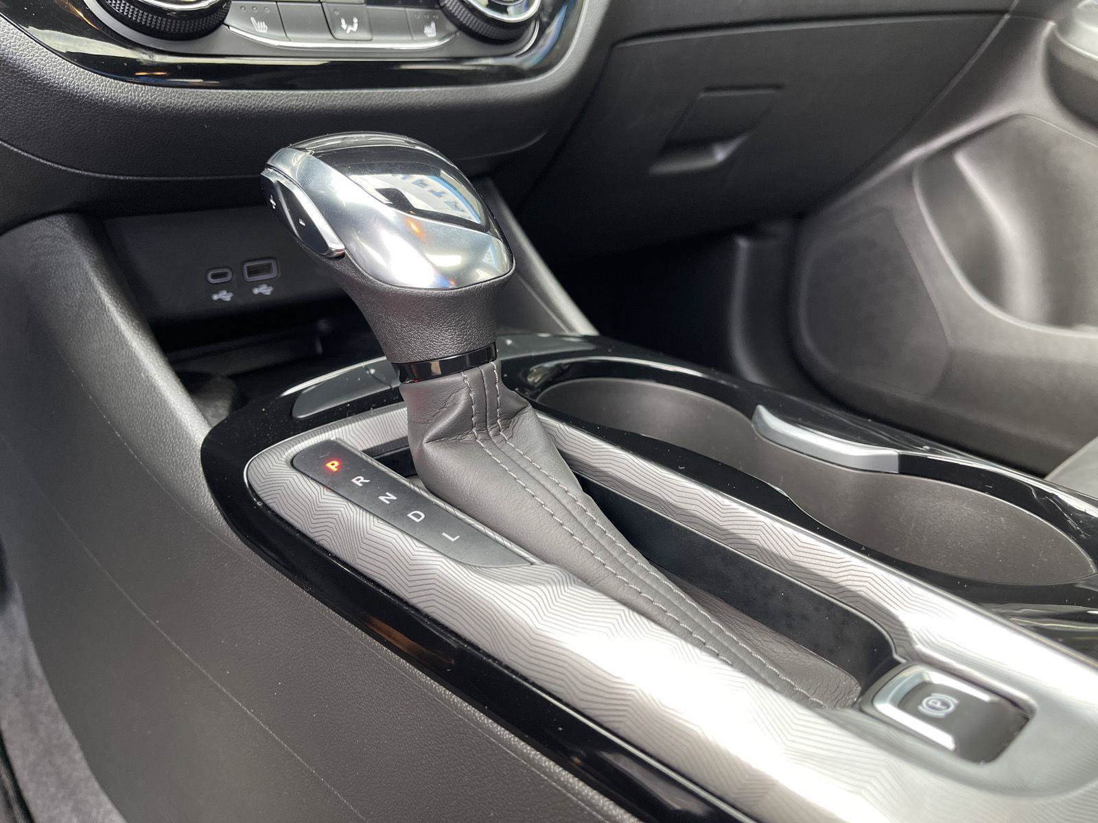 Used 2024 Buick Envista Sport Touring w/ Convenience I Package FWD image 31