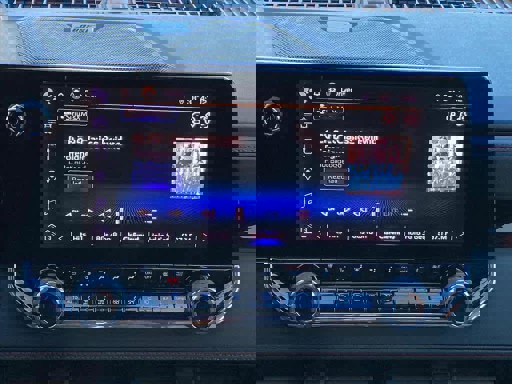 Used 2023 Chevrolet Colorado Z71 w/ Z71 Convenience Package 2 image 11