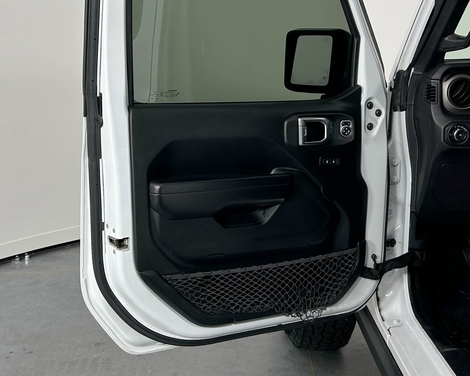 Used 2021 Jeep Wrangler Unlimited Sport image 9