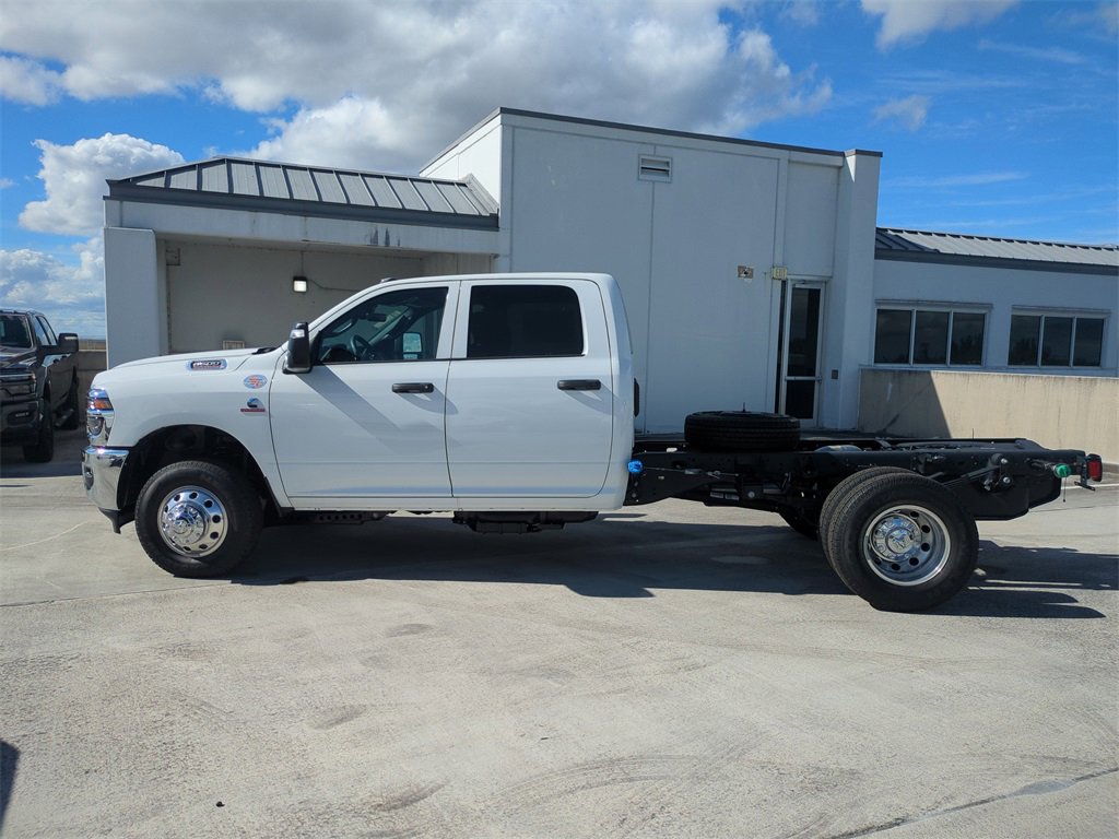 New 2026 RAM 3500 Tradesman w/ Chrome Appearance Group image 8