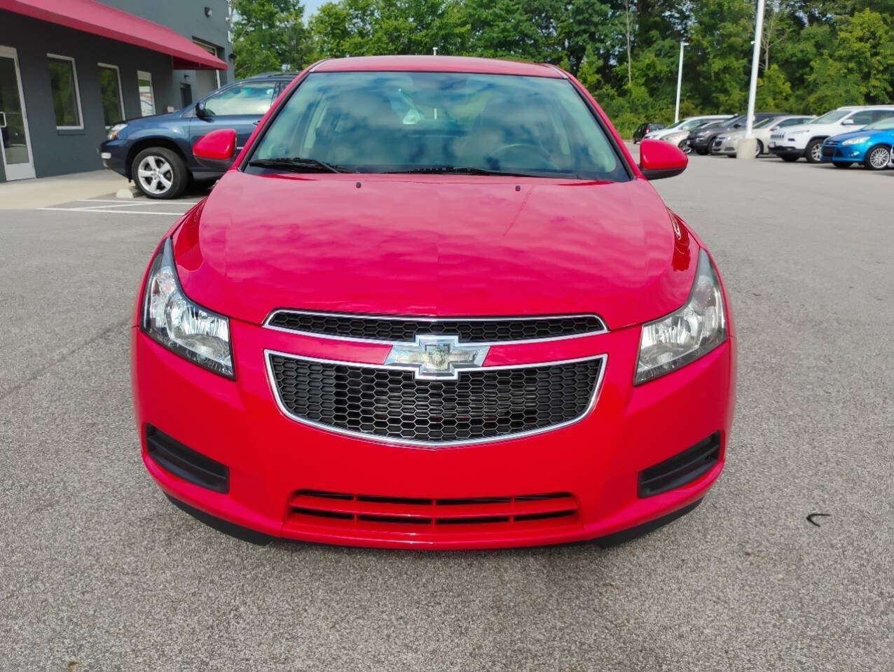Used 2014 Chevrolet Cruze LT FWD image 2