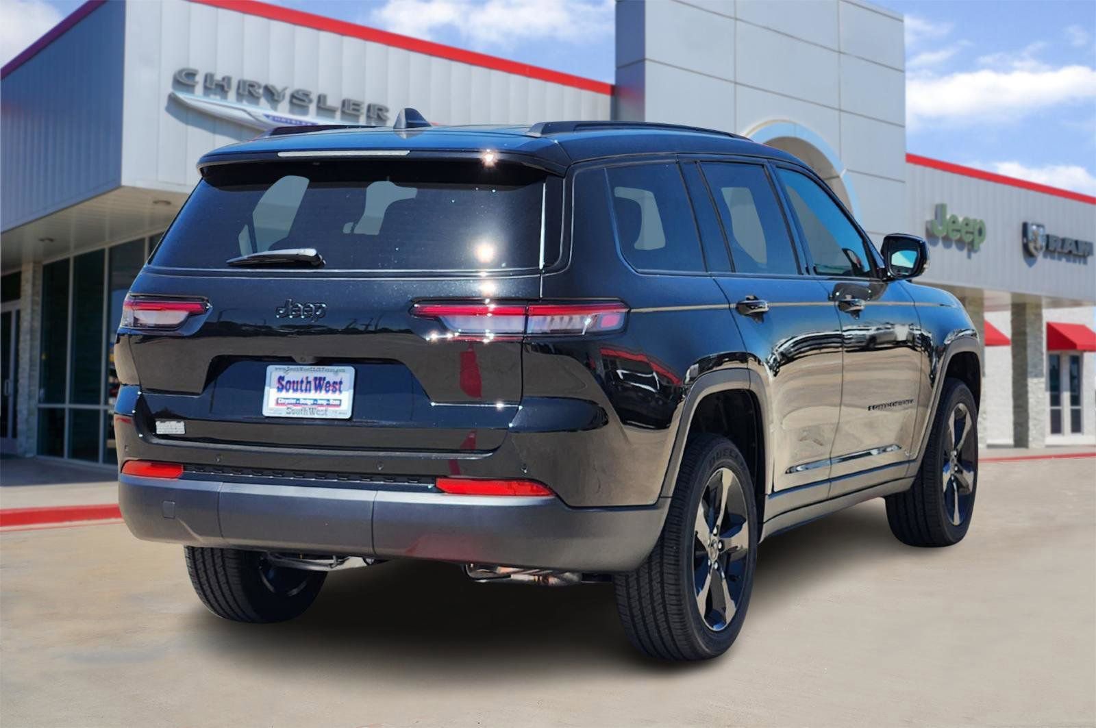New 2025 Jeep Grand Cherokee L Altitude image 5