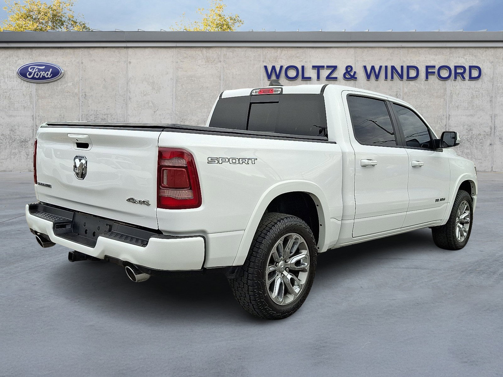Used 2021 RAM 1500 Laramie w/ Sport Appearance Package image 6