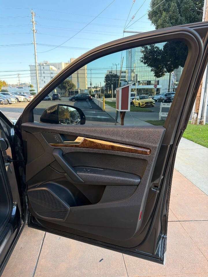 Used 2018 Audi Q5 2.0T Premium Plus w/ Premium Plus Package image 60