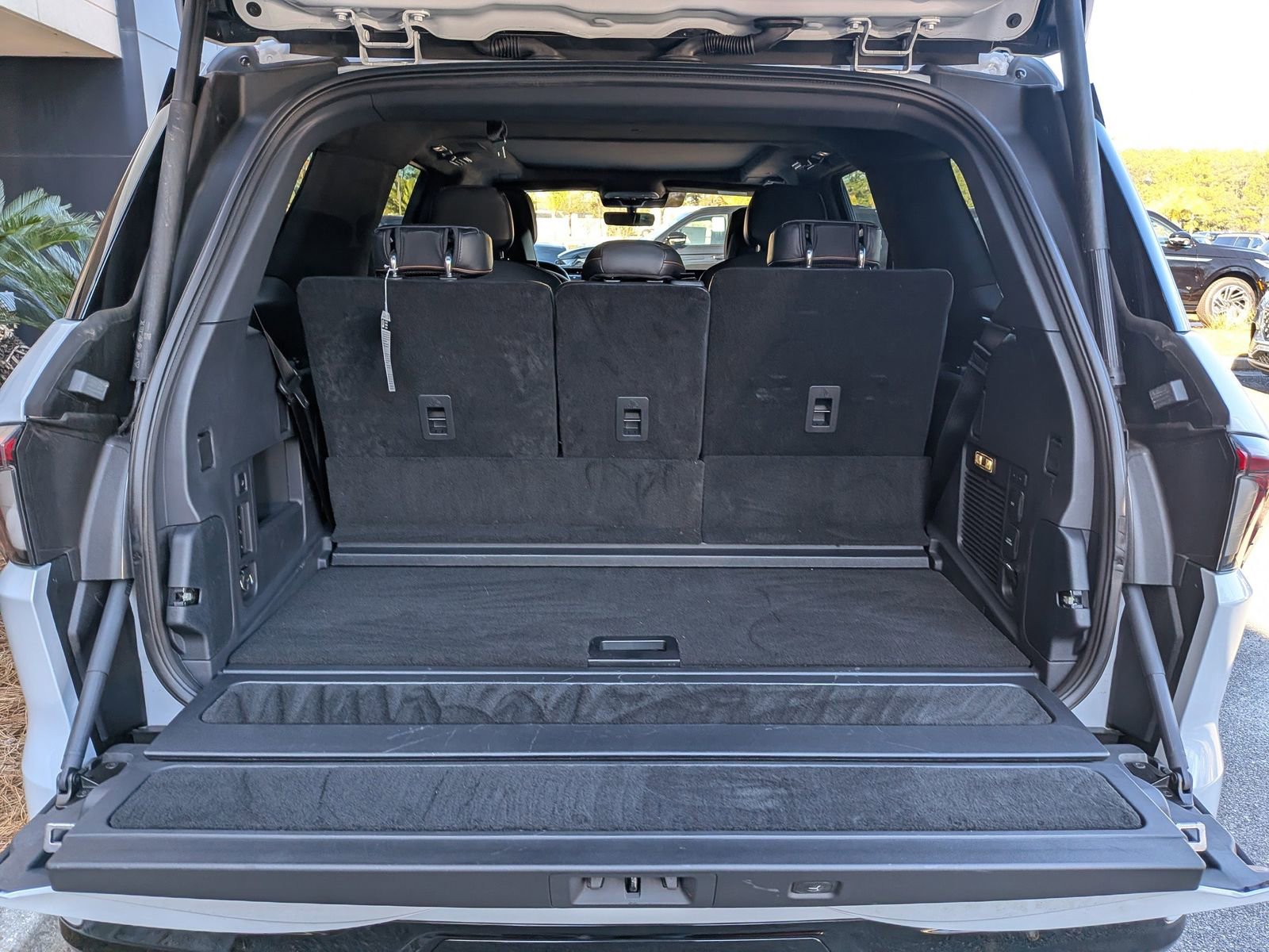 Certified 2025 Lincoln Navigator Black Label image 13