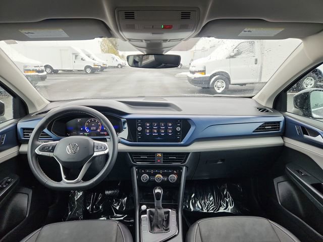 Used 2024 Volkswagen Taos SE image 31