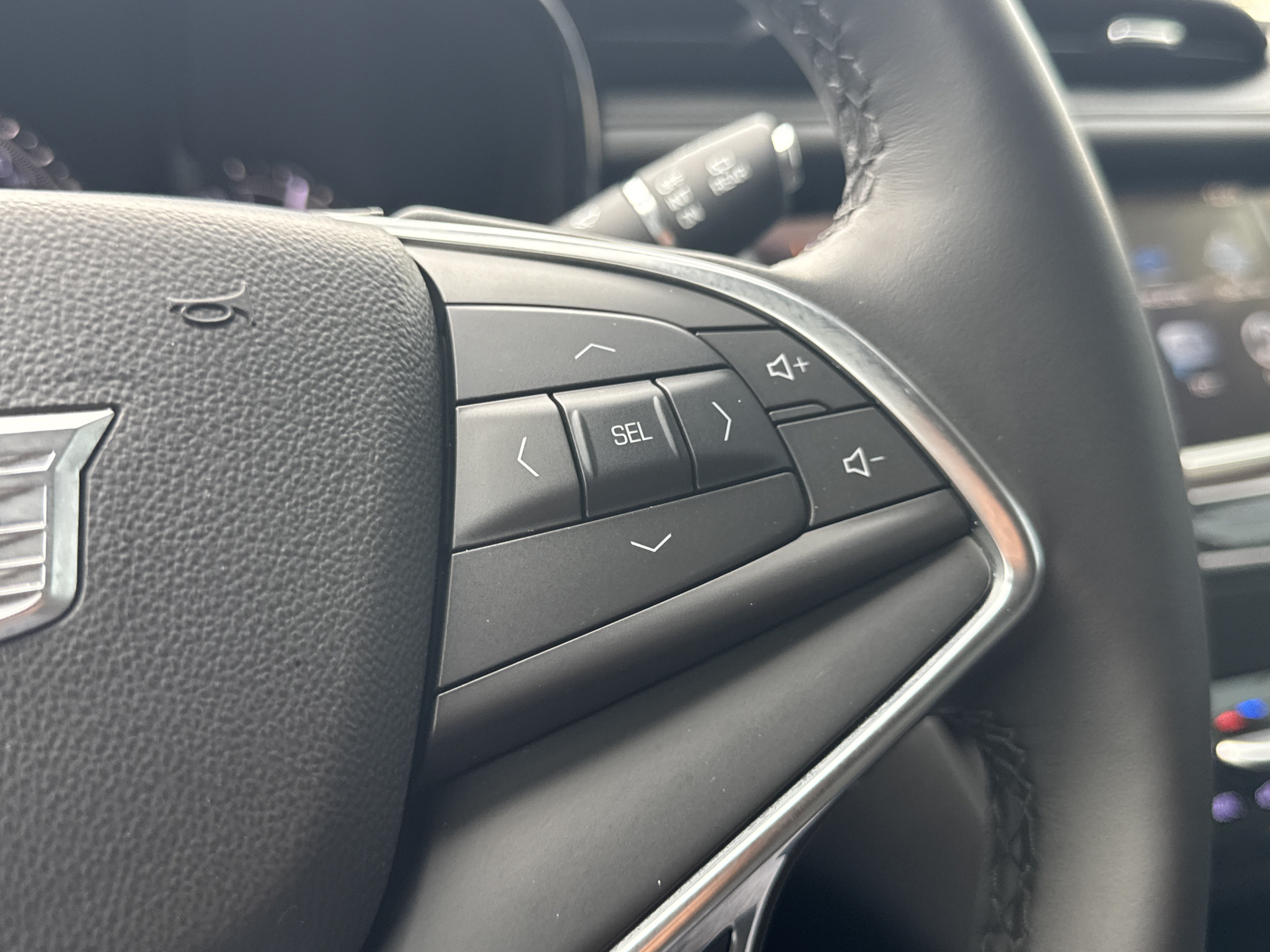 Used 2018 Cadillac XT5 Luxury w/ Driver Awareness Package FWD image 33