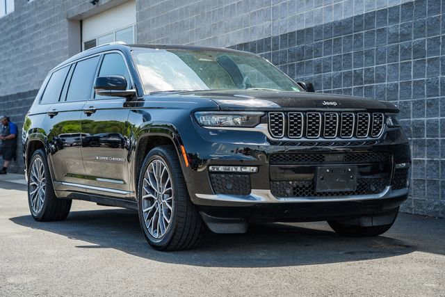 Used 2023 Jeep Grand Cherokee L Summit AWD/4WD image 2