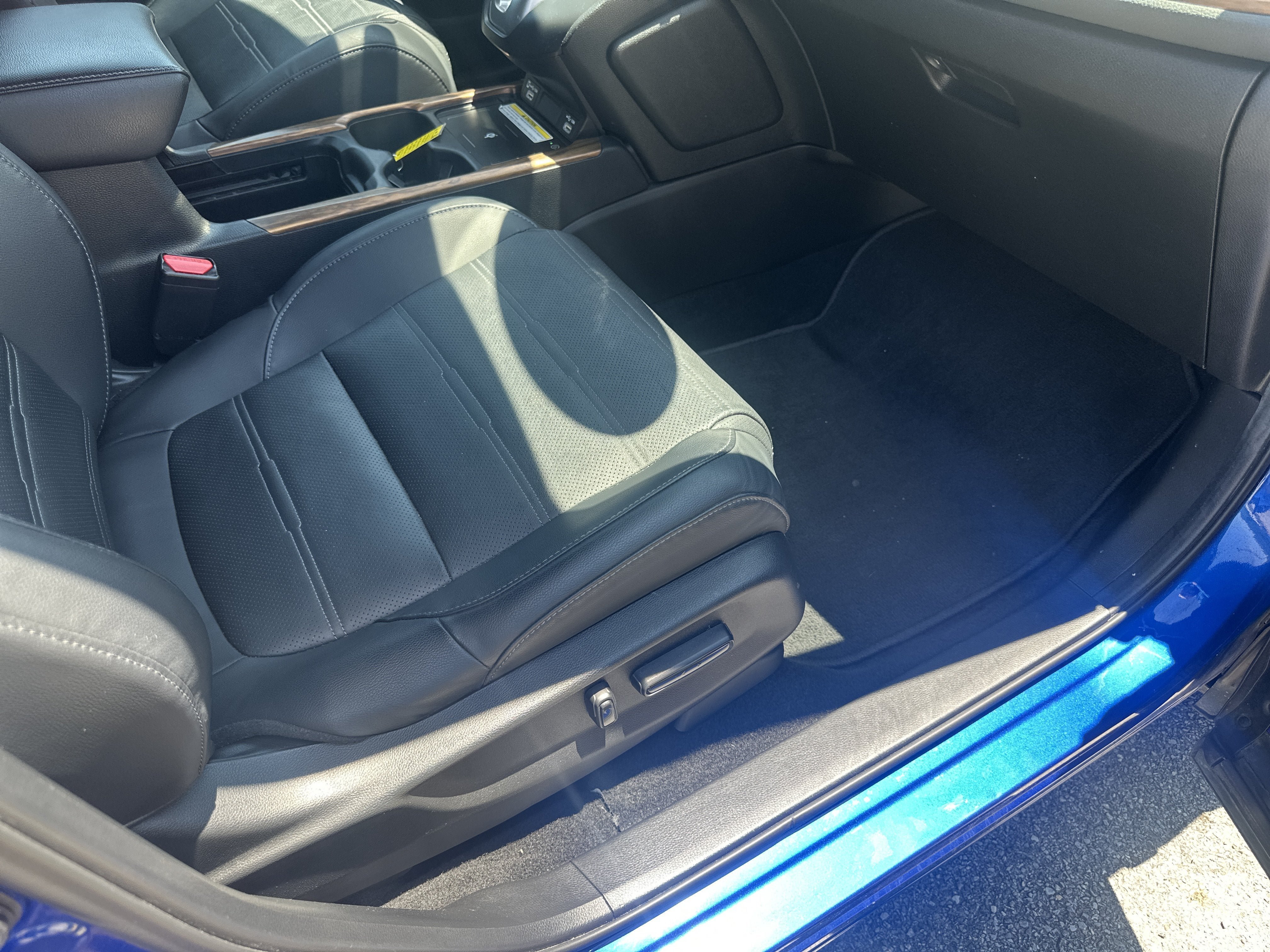 Used 2020 Honda CR-V Touring image 27