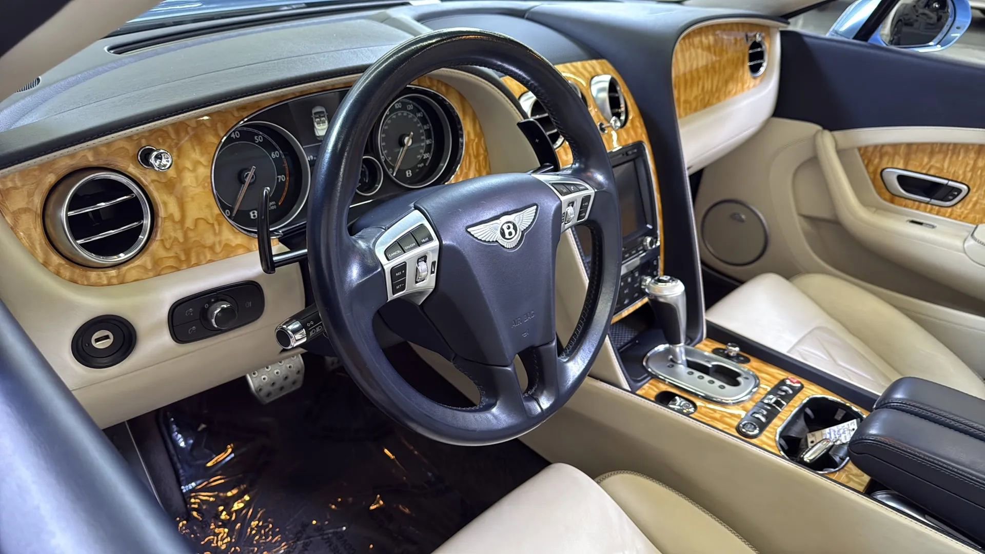 Used 2013 Bentley Continental GT image 29