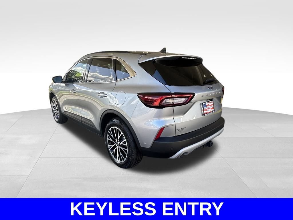 Certified 2024 Ford Escape SE w/ PHEV Premium Package image 7