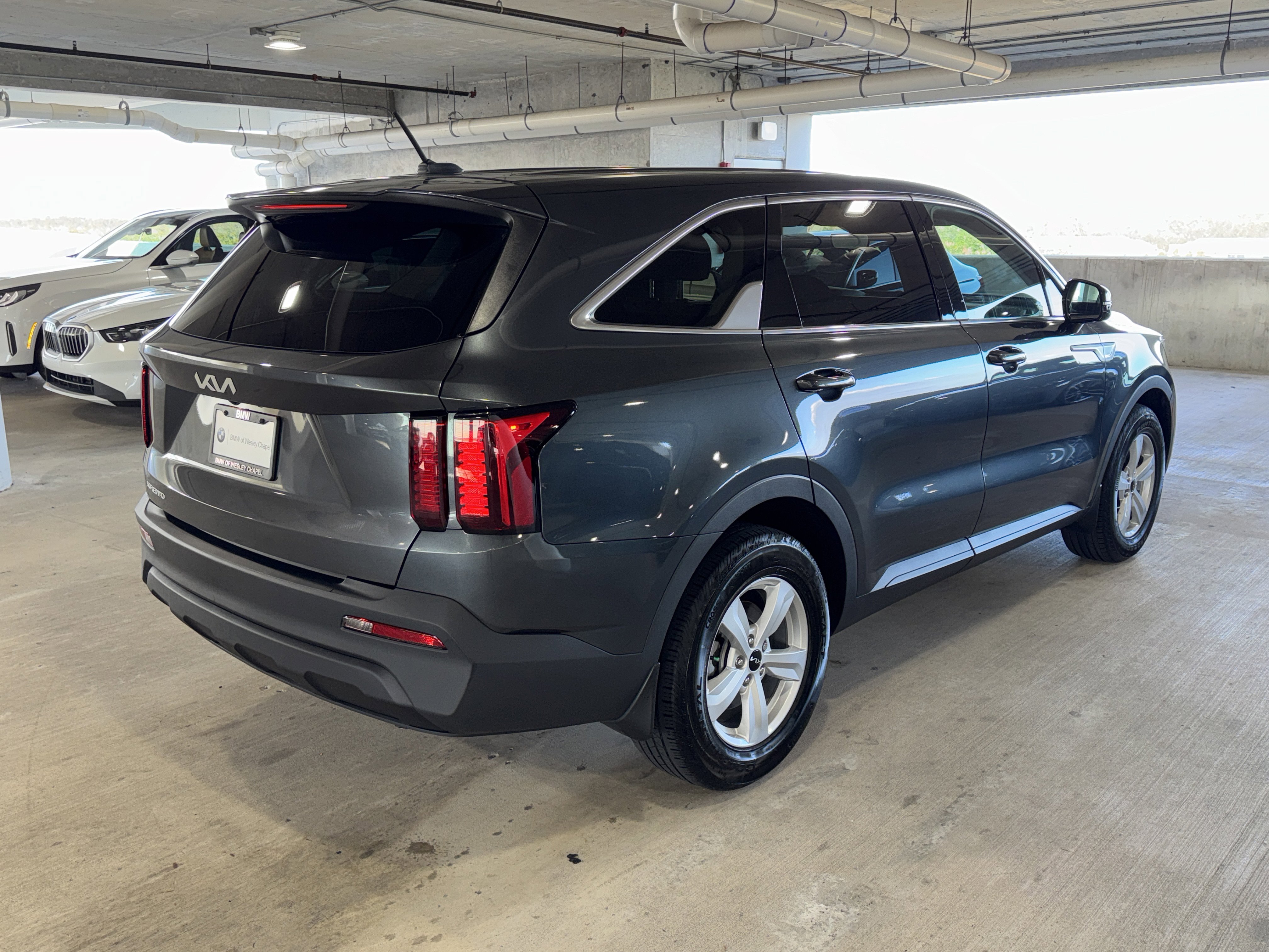 Used 2023 Kia Sorento LX image 8