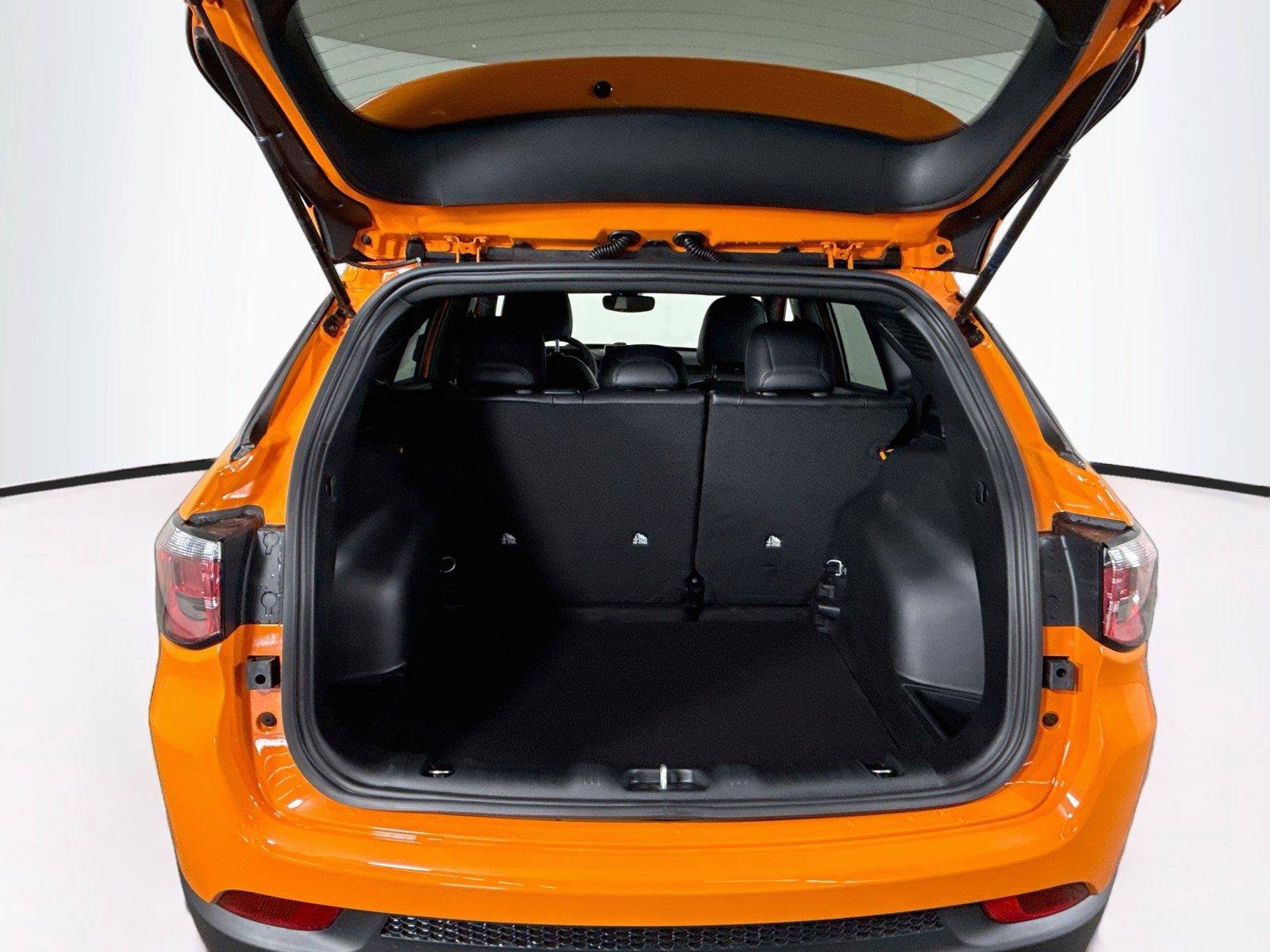 New 2026 Jeep Compass Latitude AWD/4WD image 17