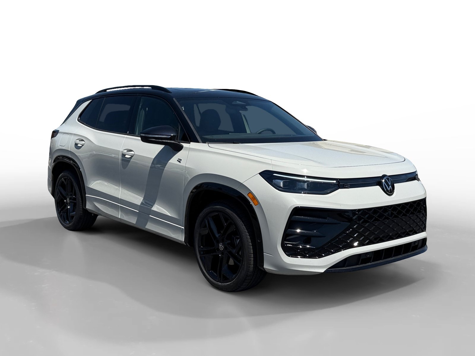 New 2026 Volkswagen Tiguan SE R-Line FWD image 7