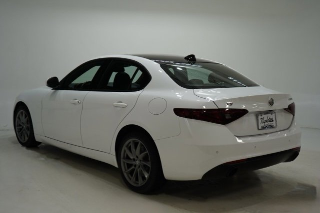 Used 2022 Alfa Romeo Giulia Sprint image 5