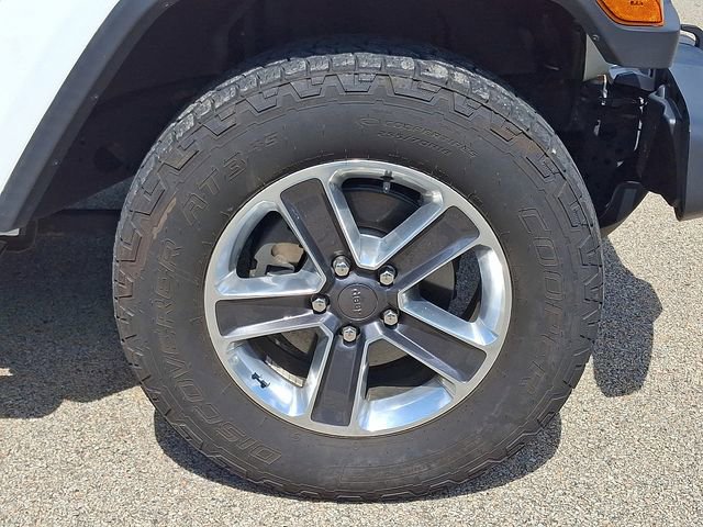 Used 2019 Jeep Wrangler Unlimited Sahara AWD/4WD image 8