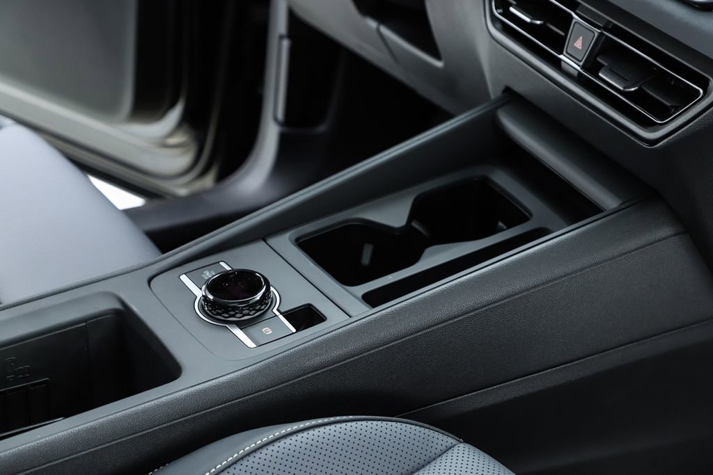 New 2026 Volkswagen Tiguan SE image 71