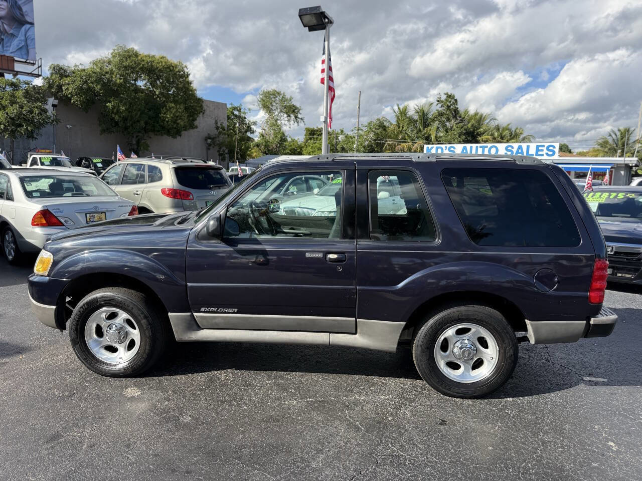 Used 2002 Ford Explorer Sport image 4