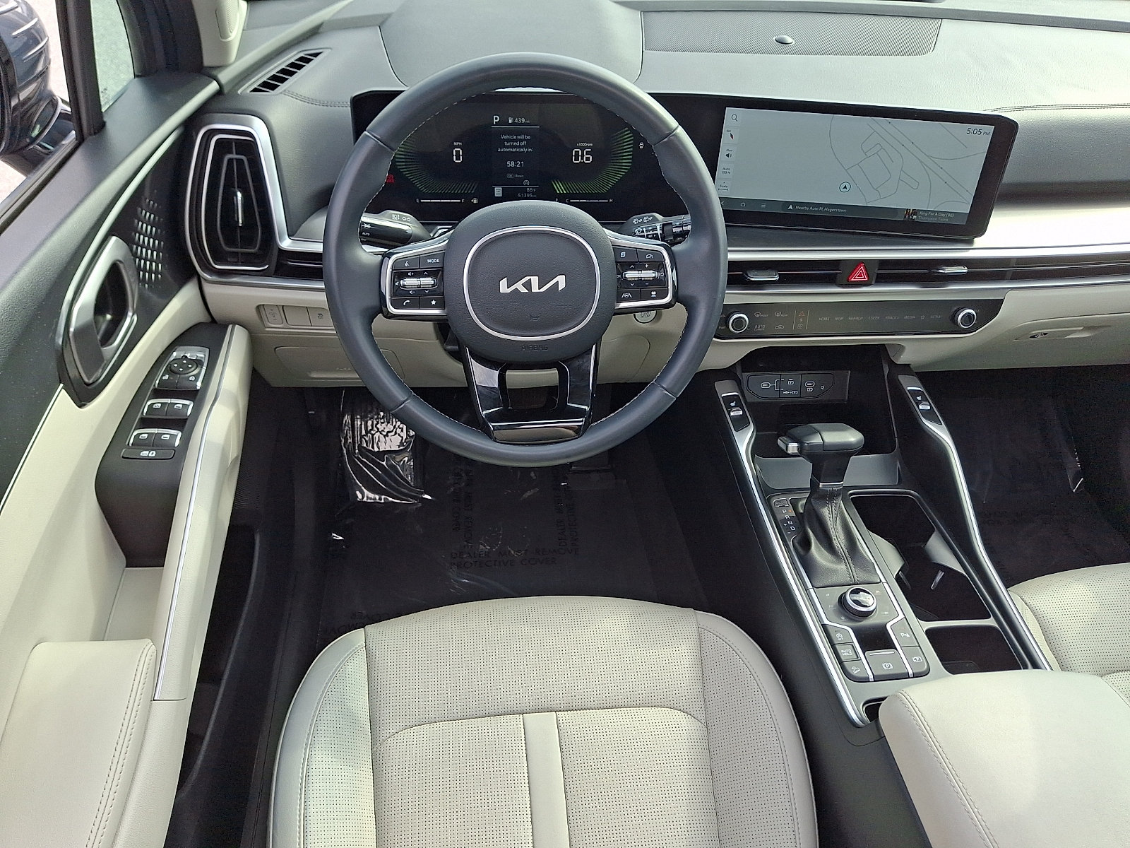 Certified 2025 Kia Sorento S w/ Panoramic Sunroof Package AWD/4WD image 11
