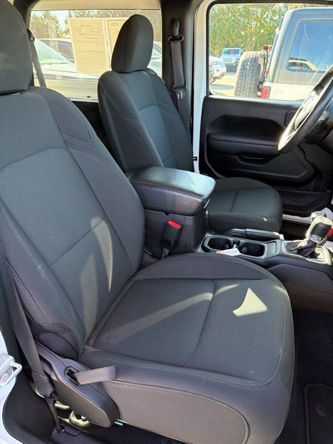 Used 2022 Jeep Wrangler Sport AWD/4WD image 14