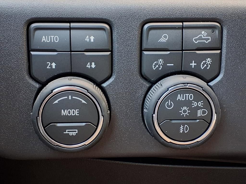 New 2026 Chevrolet Silverado 1500 LT image 18