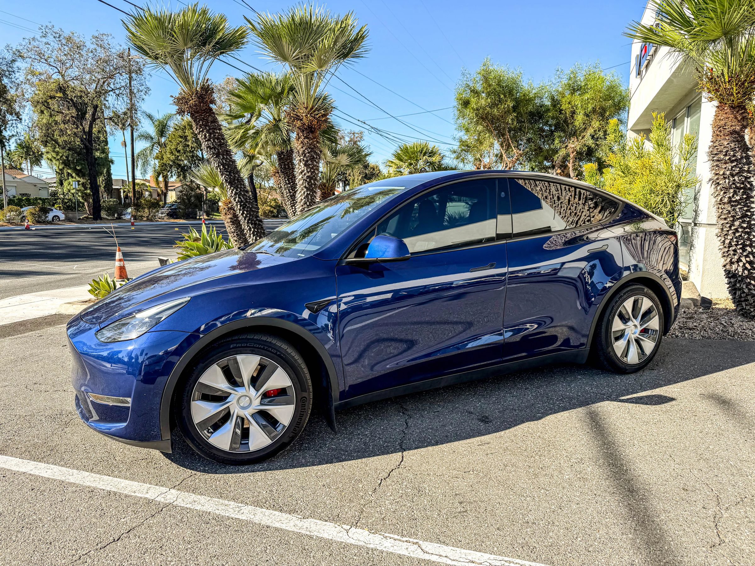 Used 2023 Tesla Model Y Performance AWD/4WD image 6