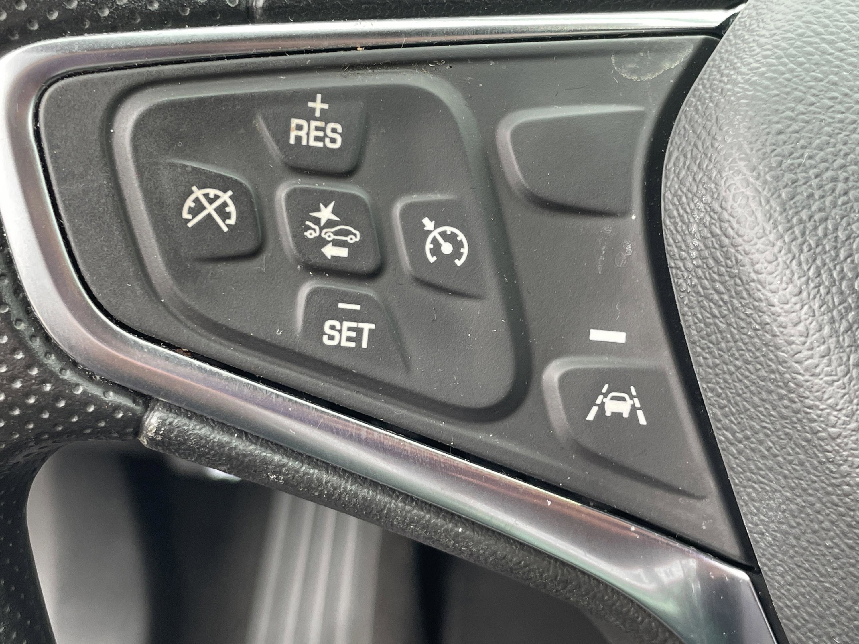 Used 2025 Chevrolet Malibu LT image 13