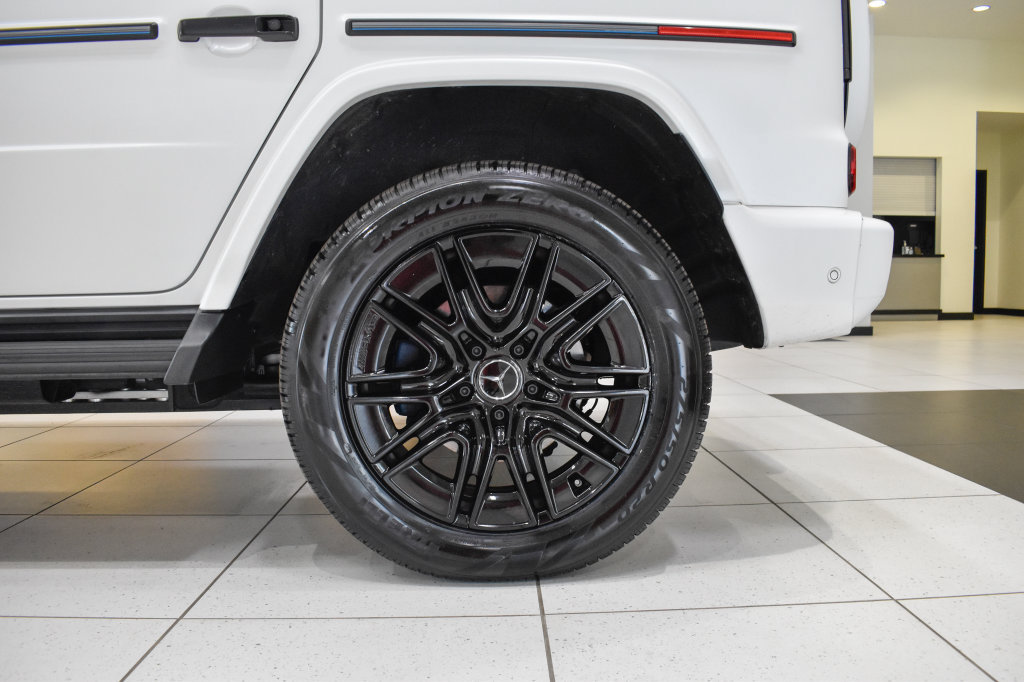 Certified 2025 Mercedes-Benz G 580 w/ EQ Technology image 12