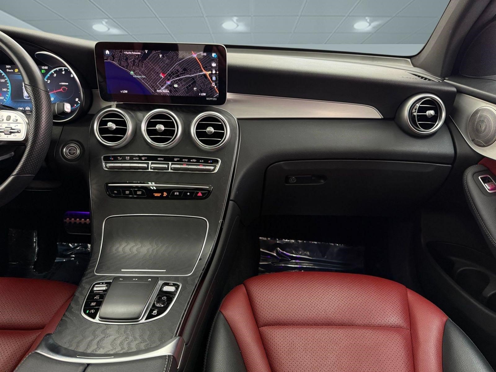 Used 2021 Mercedes-Benz GLC 300 4MATIC Coupe image 31
