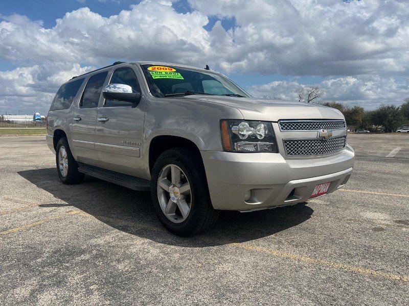 Used 2009 Chevrolet Suburban LTZ RWD image 4