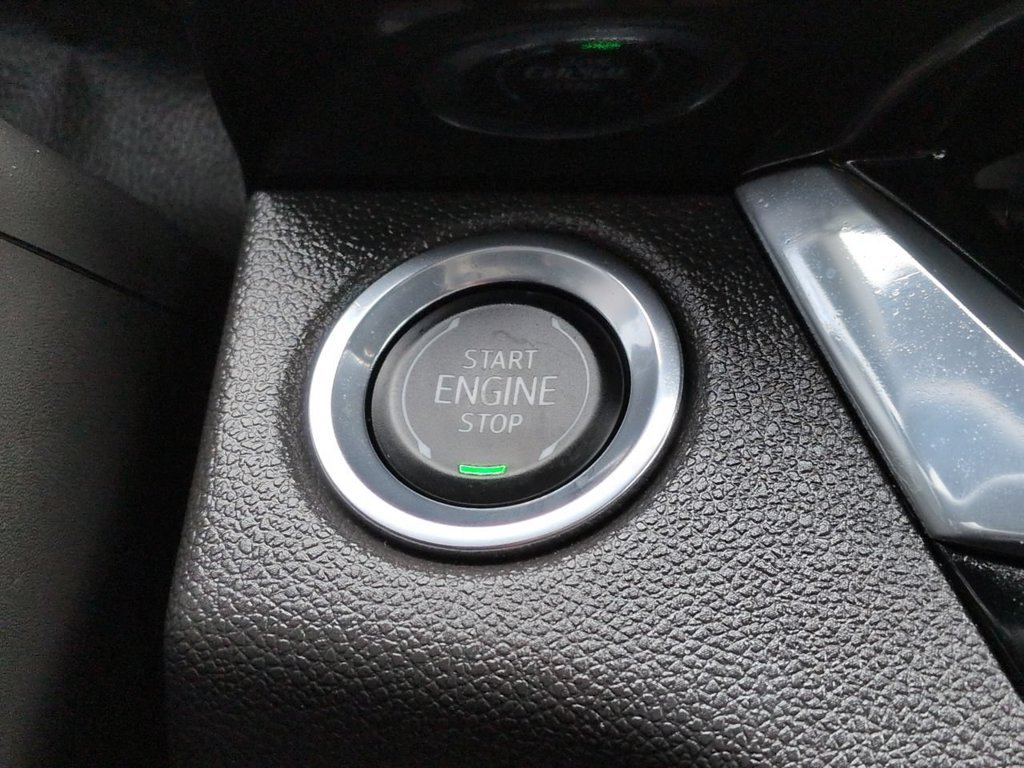 Used 2025 Buick Envista Sport Touring w/ Experience Buick Package FWD image 28