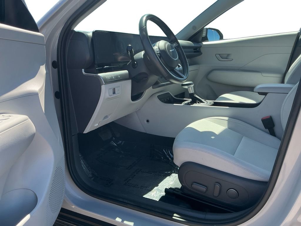 Used 2024 Hyundai Kona SEL FWD image 23