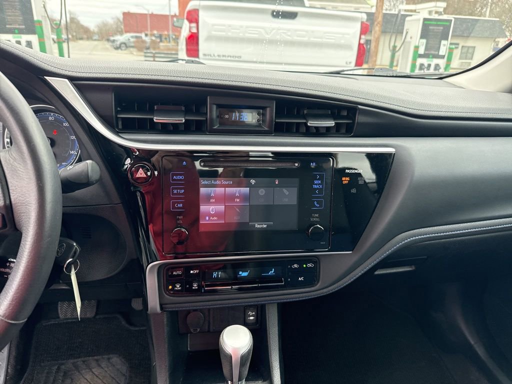 Used 2017 Toyota Corolla SE w/ Carpet Mat Package (TMS) image 22