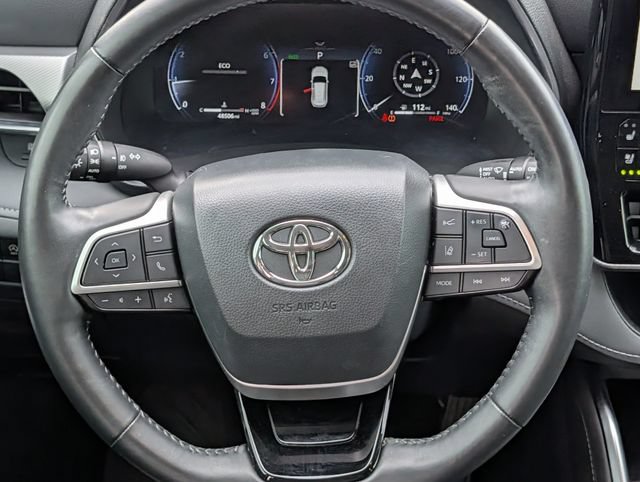 Used 2024 Toyota Highlander Platinum FWD image 13