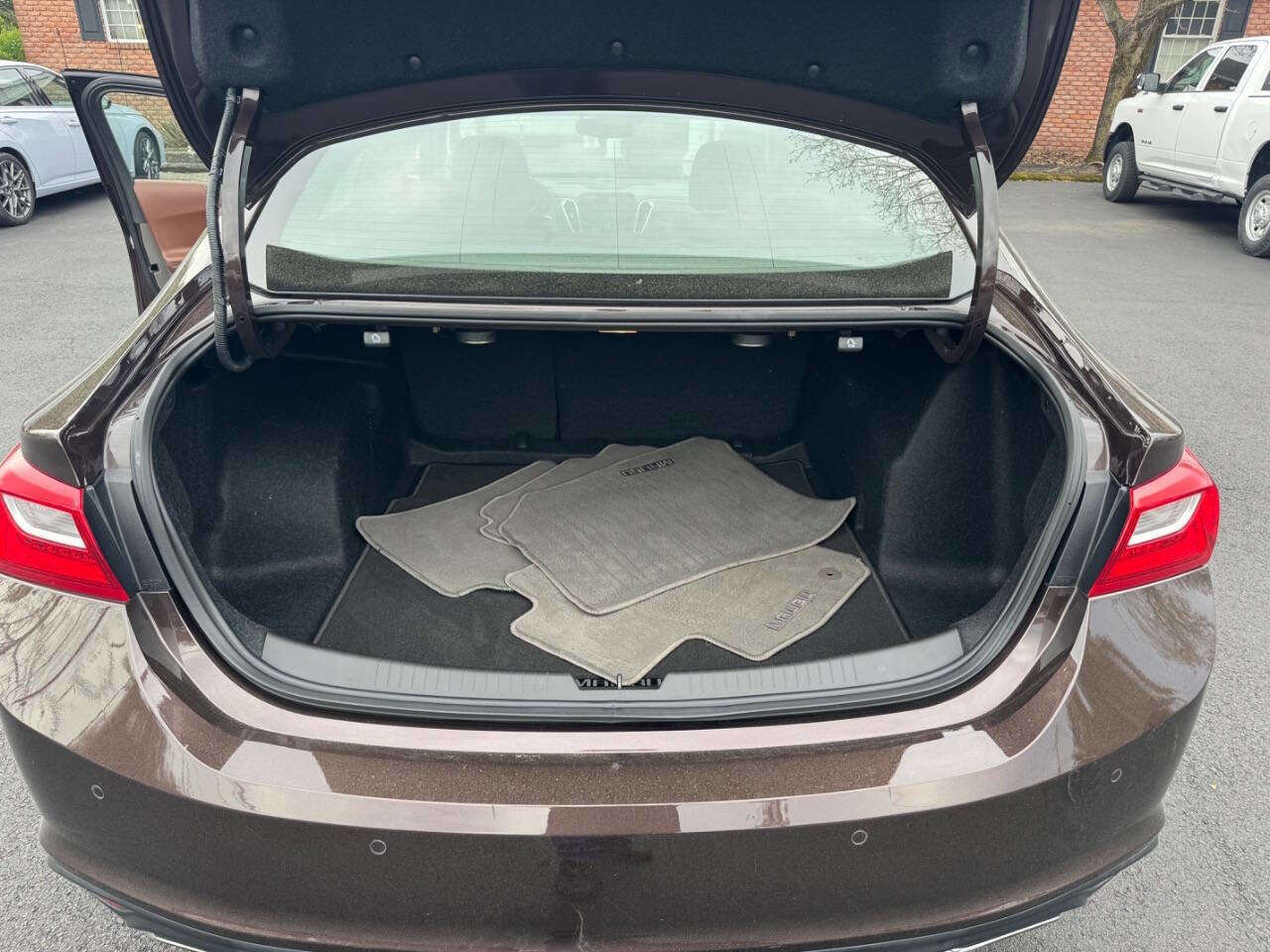 Used 2016 Chevrolet Malibu Premier w/ Driver Confidence Package image 23