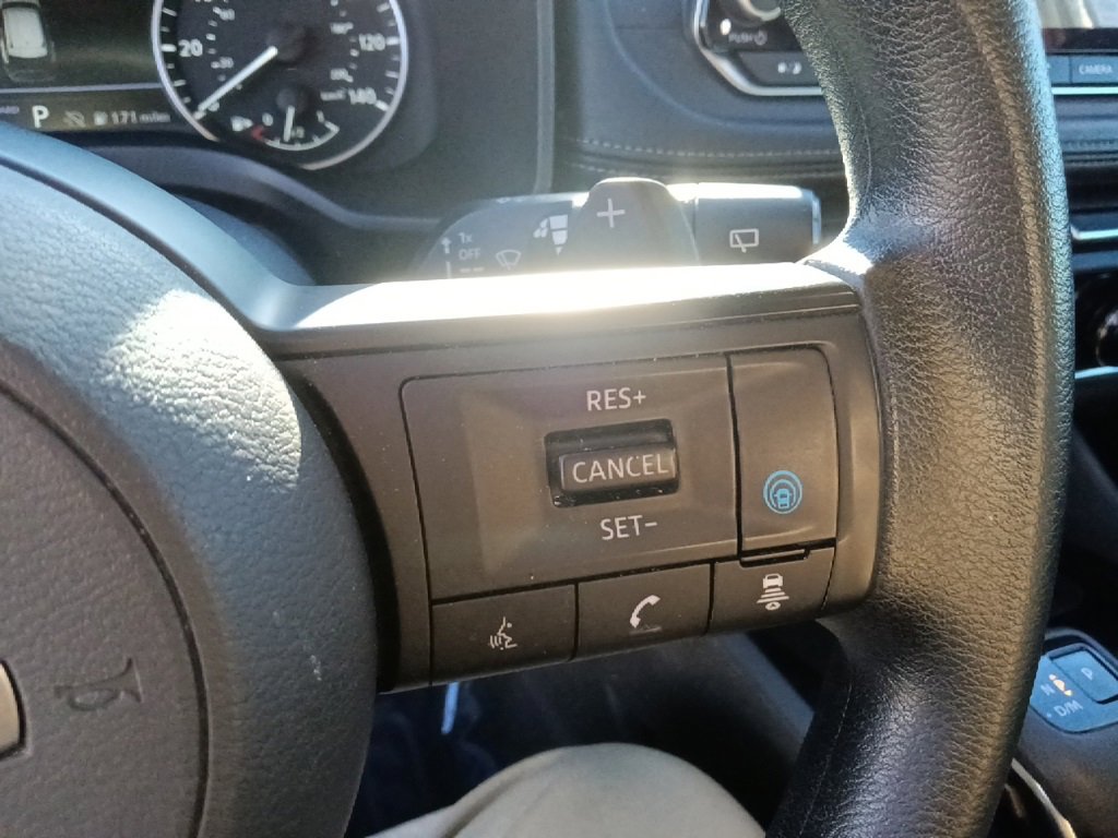 Used 2024 Nissan Rogue SV image 19